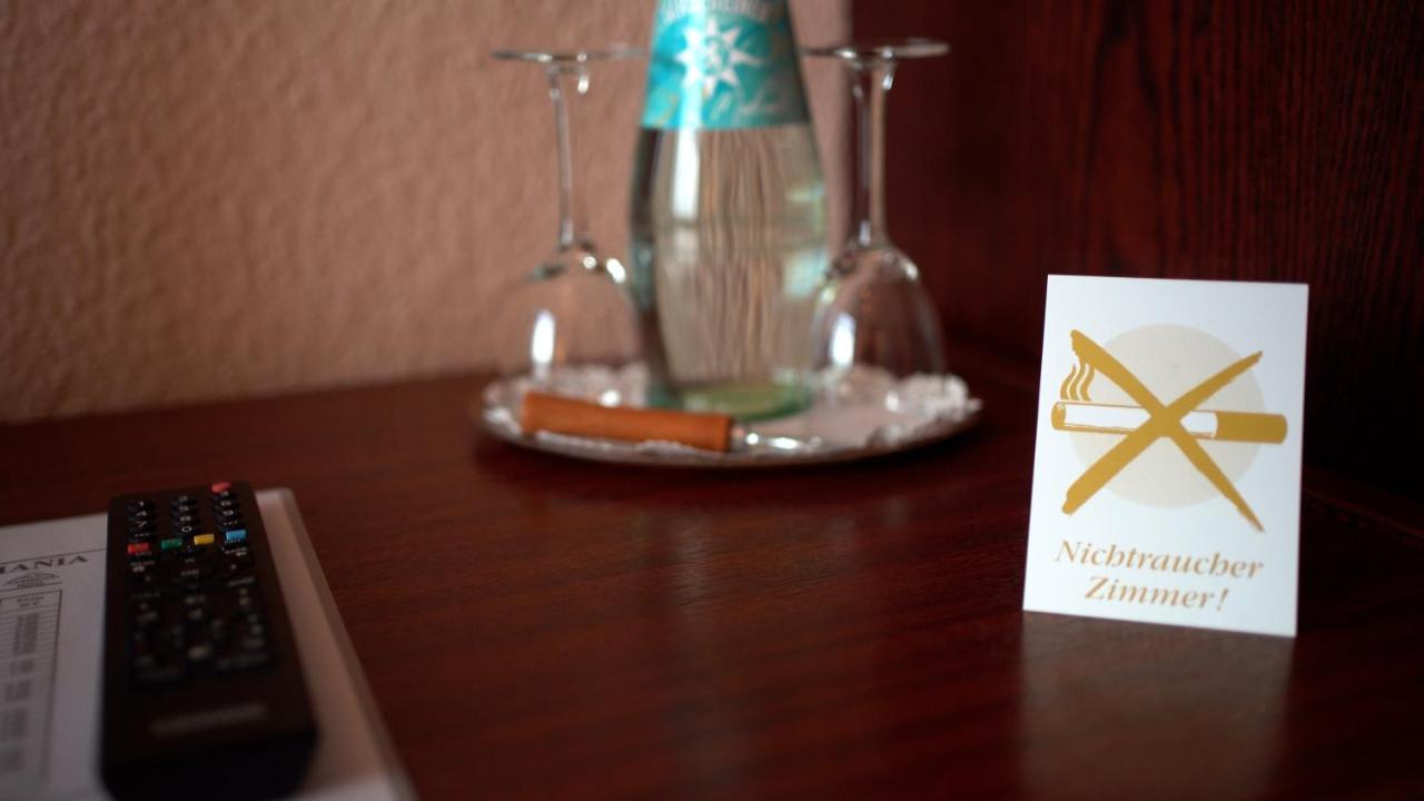Hotel Germania ゼーバート・ヘリングスドルフ エクステリア 写真
