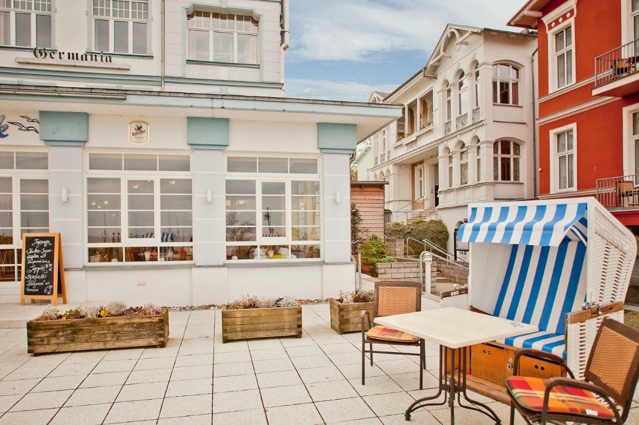 Hotel Germania ゼーバート・ヘリングスドルフ エクステリア 写真
